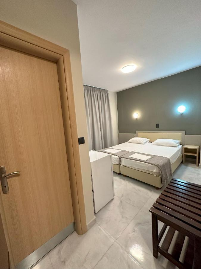 Hotel Afrodite Neoi Poroi Exterior photo